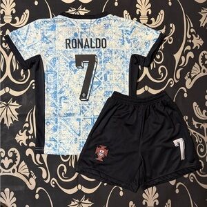 Kids Youth XL (30) Ronaldo Portugal Soccer Jersey Kit SHIPS TODAY NEW WITH TAGS